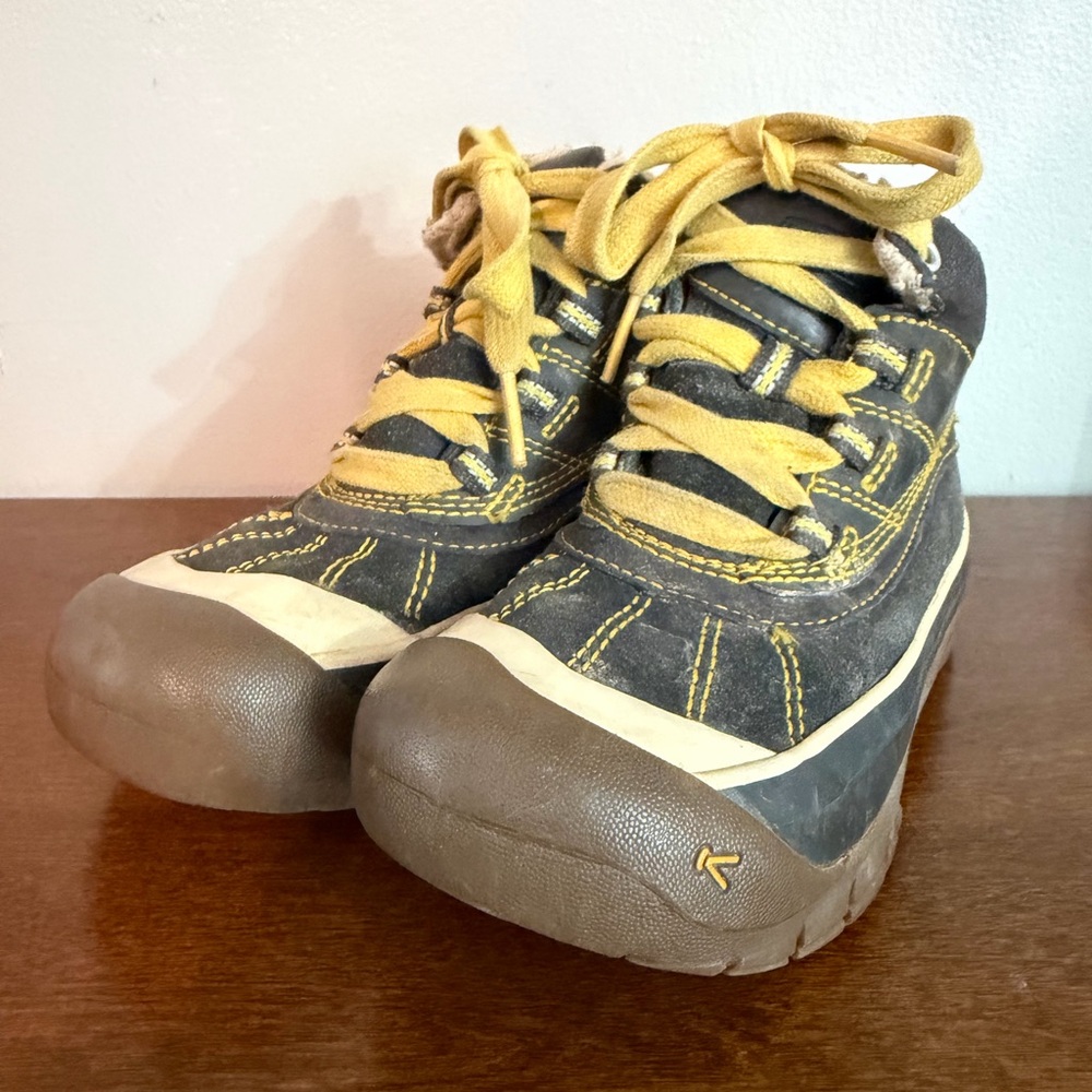 Keen Kids Sneakers with Yellow and Brown Accents